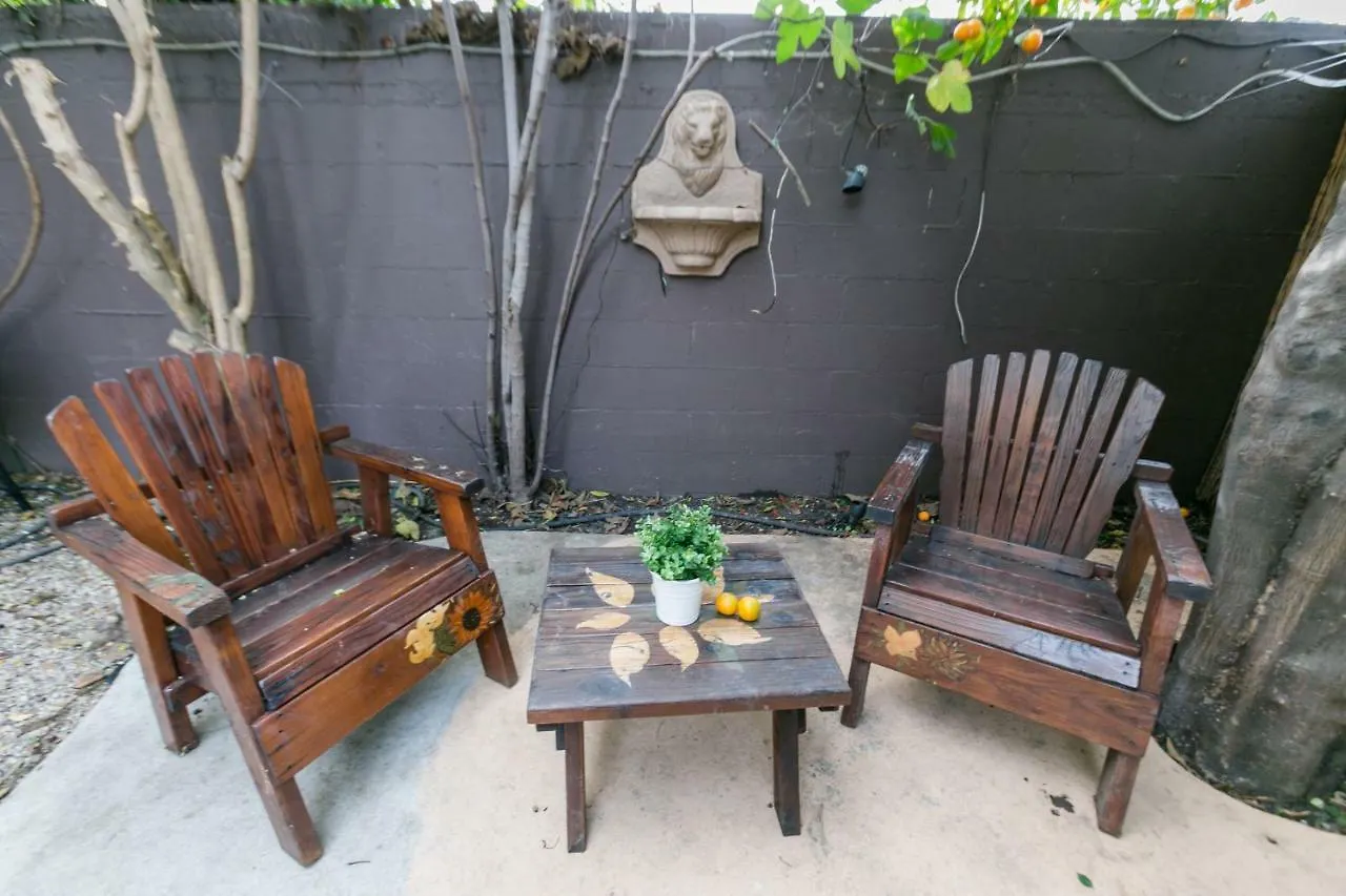 Charming 1-Bedroom Home Near Downtown Culver Los Angeles 0*,